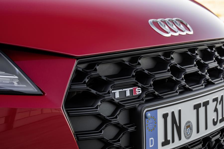 Детали экстерьера Audi TTS Coupe (8S) 2018 года  (WW) (фото 99 из 254)
